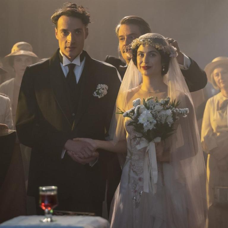 Η σειρά της ΕΡΤ που μας έκανε να ξαναπιάσουμε τη «Μεγάλη Χίμαιρα»