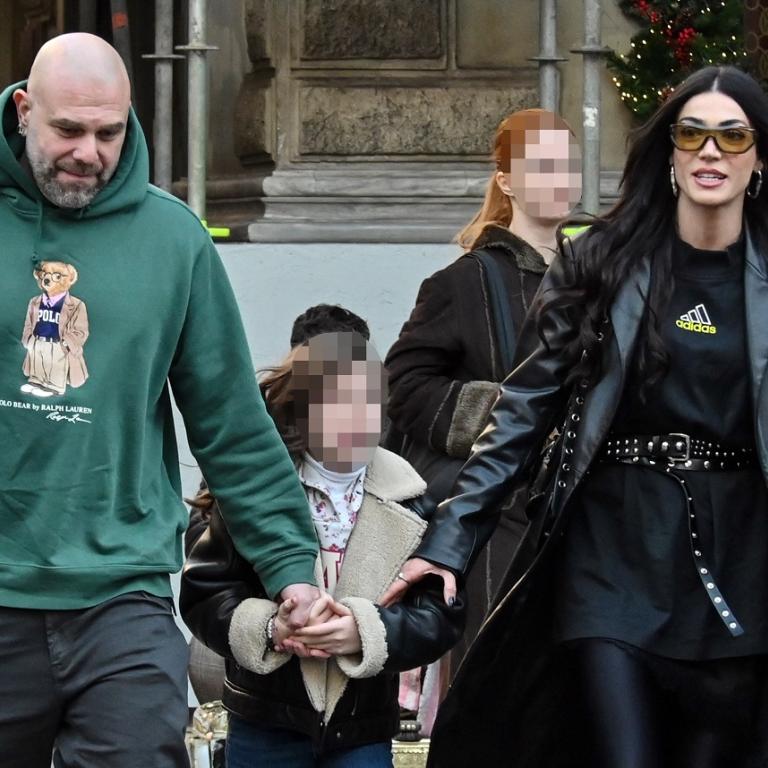 Ήβη Αδάμου και Μιχάλης Κουινέλης σε κοινή εμφάνιση με την κόρη τους