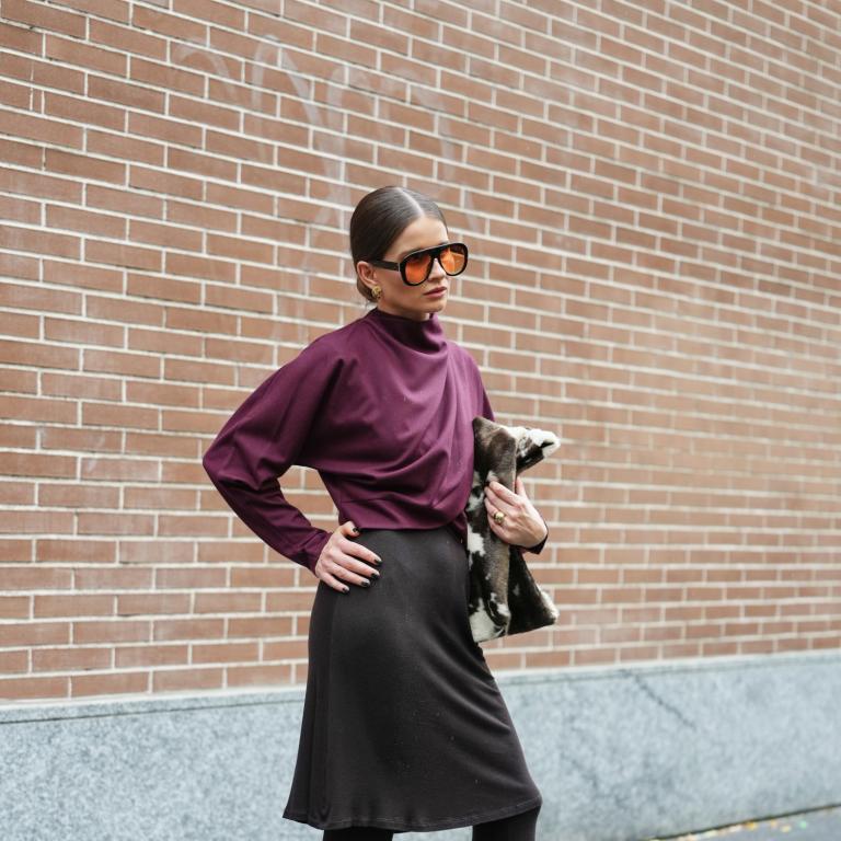 Αυτά τα 5 χρώματα συνδυάζονται υπέροχα με το μπορντό/Φωτογραφία: Getty Images