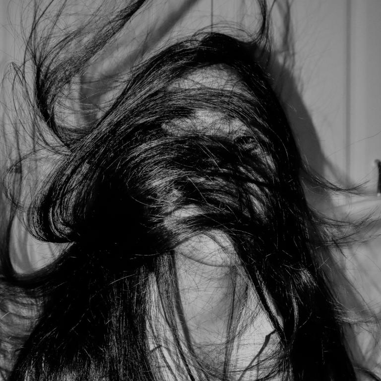 Τι λέει η ψυχολογία για τους ανθρώπους που δεν νιώθουν ποτέ αρκετοί