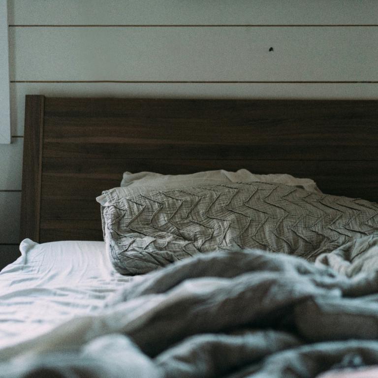 Στρωμένο κρεβάτι/Φωτογραφία Unsplash 