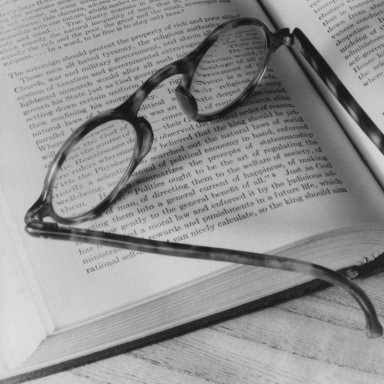 Ρωτήσαμε 4 εκδοτικούς οίκους για τα βιβλία που θα μας απασχολήσουν το 2026