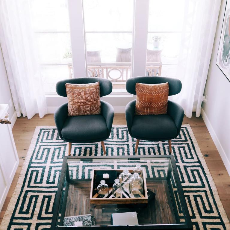 Πώς θα φτιάξετε χαλί από τα ΙΚΕΑ