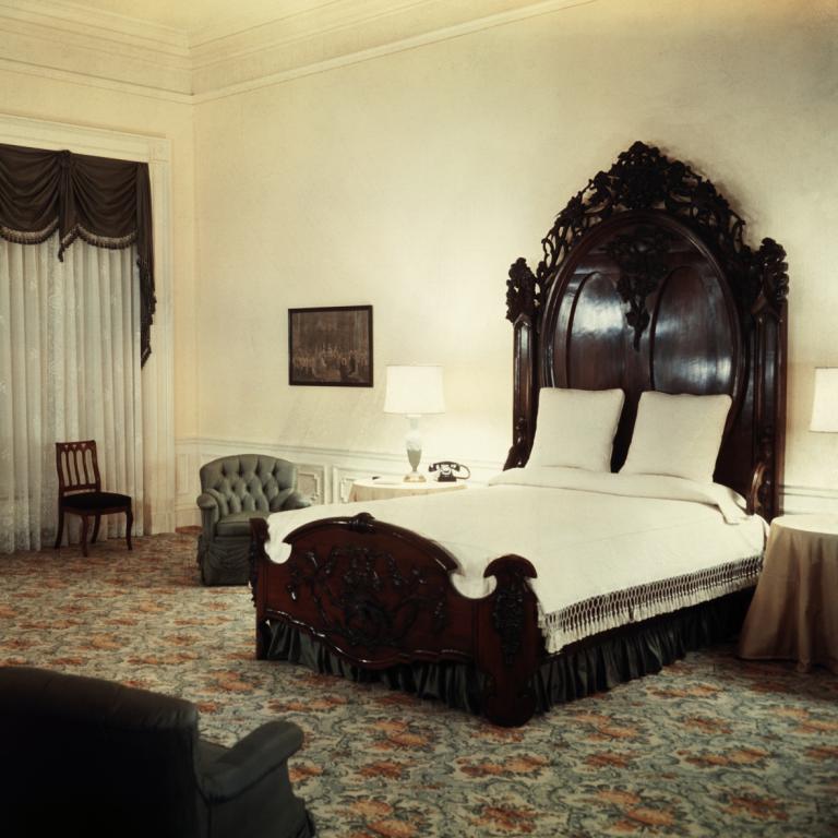 Γιατί το υπνοδωμάτιο δείχνει «κρύο» και πώς να το κάνετε πιο ζεστό με το Feng Shui