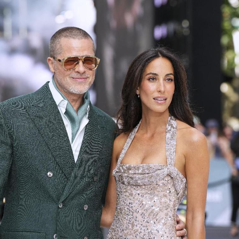 Μπραντ Πιτ, Ινές ντε Ραμόν στην Ύδρα