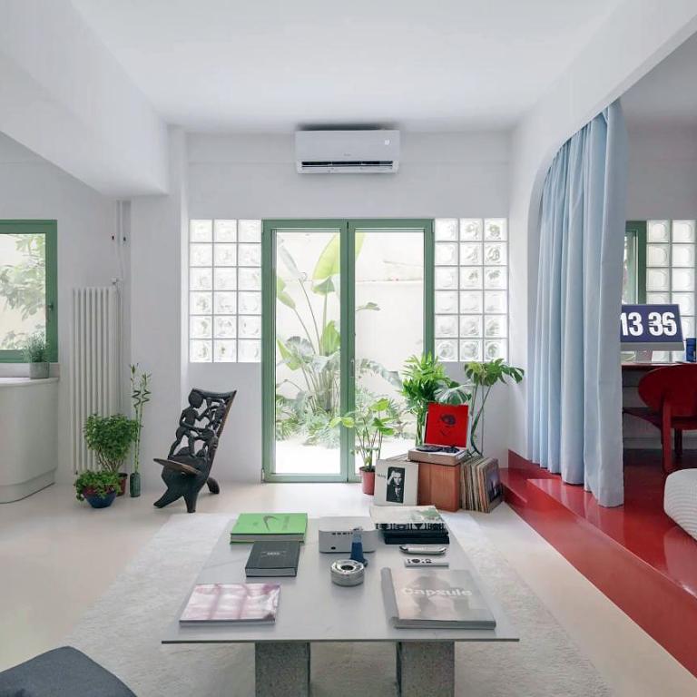 Ένα στιλάτο διαμέρισμα στα Εξάρχεια