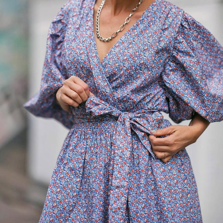 φλοράλ φόρεμα