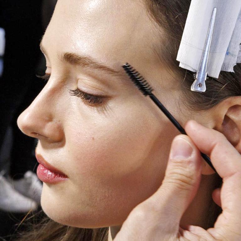 Τα baby brows επιστρέψουν 