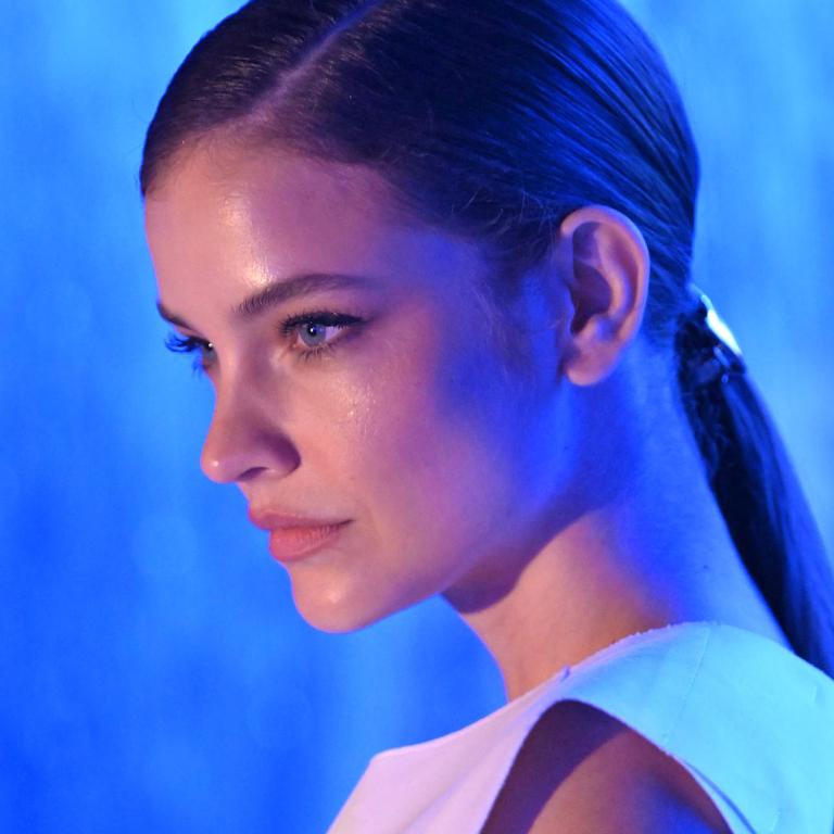 Plasma-Gen: Η μη ενέσιμη θεραπεία που χρειάζεστε για λάμψη πριν τις γιορτές -Τη δοκιμάσαμε στον Δρ. Στέλιο Αγγελίδη