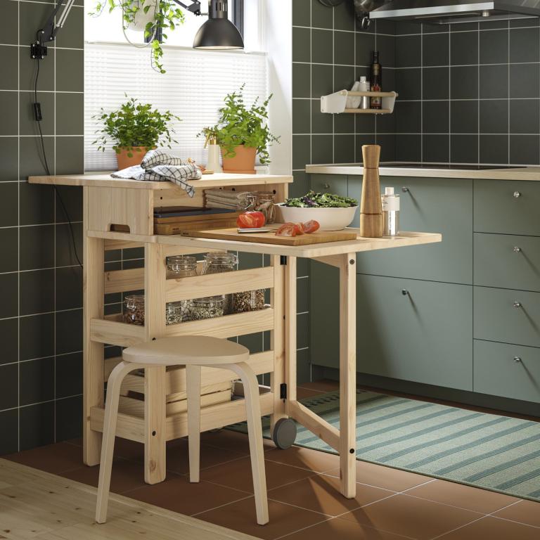 Τραπέζι από τα IKEA