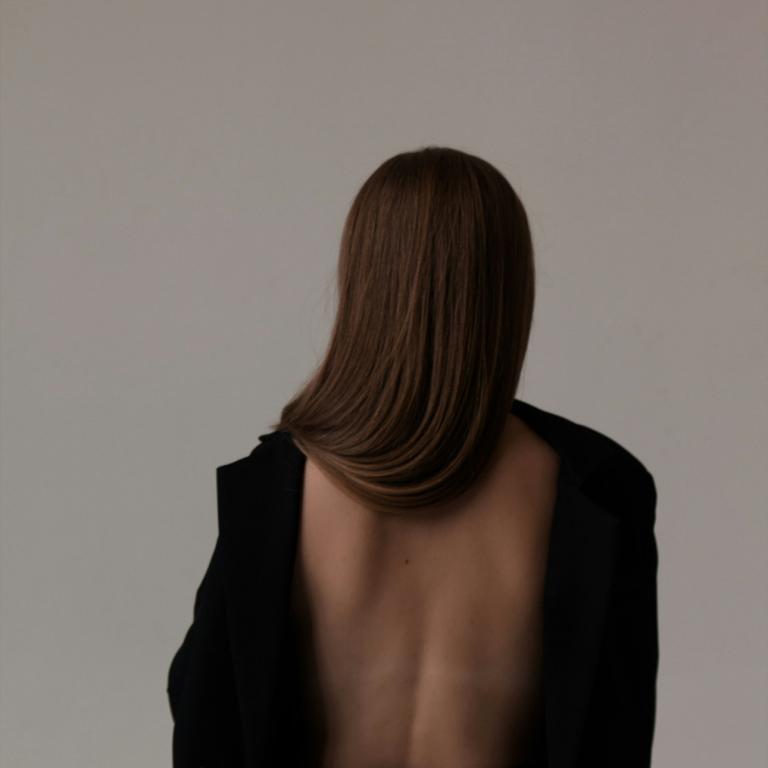 Γυναίκα με ξώπλατο