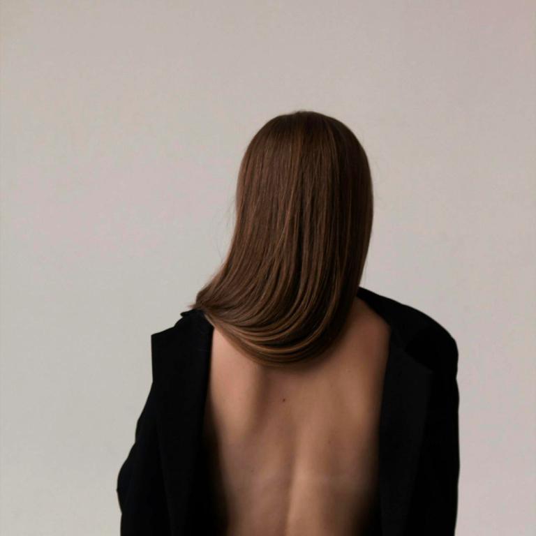 Γυναίκα με ξώπλατο