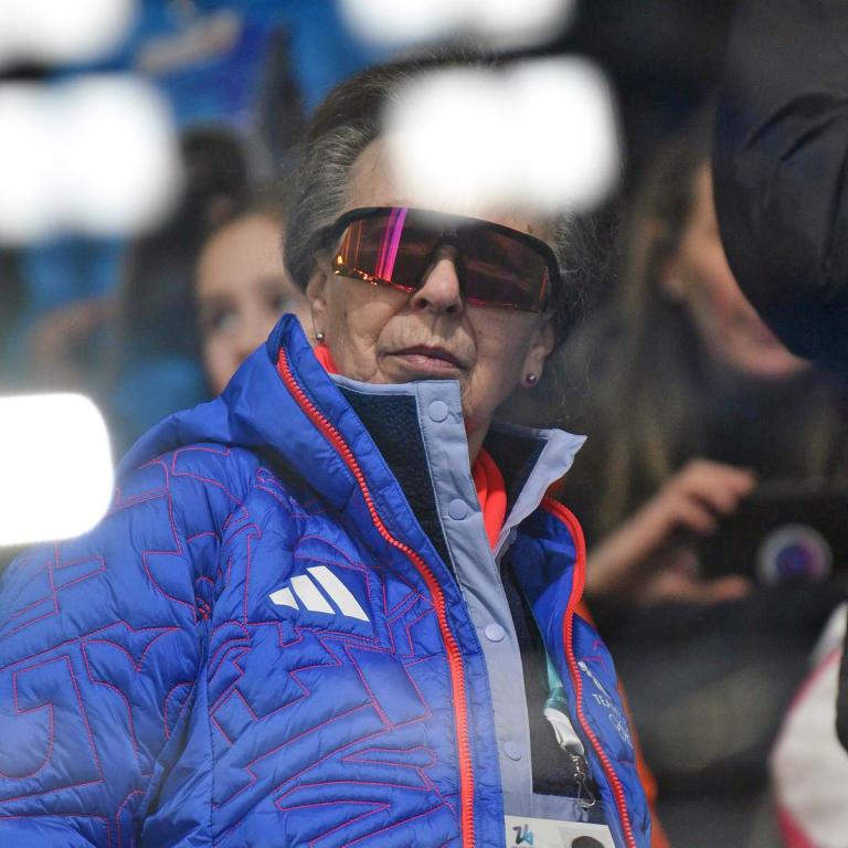 Γιατί τα ποδηλατικά γυαλιά της πριγκίπισσας Άννας κάνουν αίσθηση στους Χειμερινούς Ολυμπιακούς Αγώνες 2026;