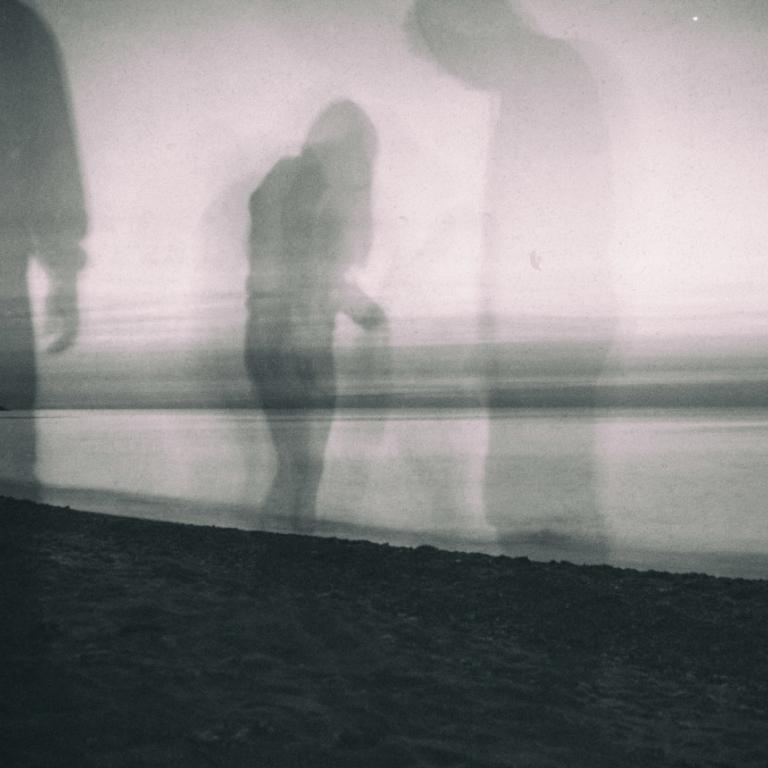 Σκιές ανθρώπων 