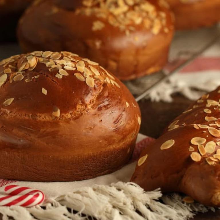 Τσουρέκια Δαρεμά, φωτογραφία: Instagram