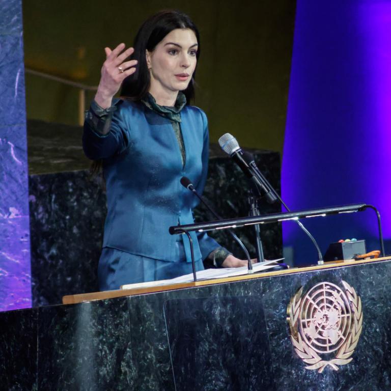 Αν Χάθαγουεϊ