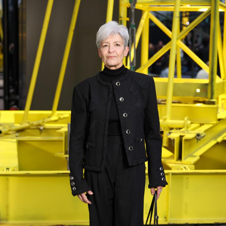  Ποια είναι η Claudie Haigneré, η αστροναύτης που προκάλεσε αίσθηση στο show της Chanel;