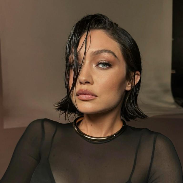 Η Τζίτζι Χαντίντ με μίνι καρέ/ Φωτογραφία: Instagram/ @dimitrishair