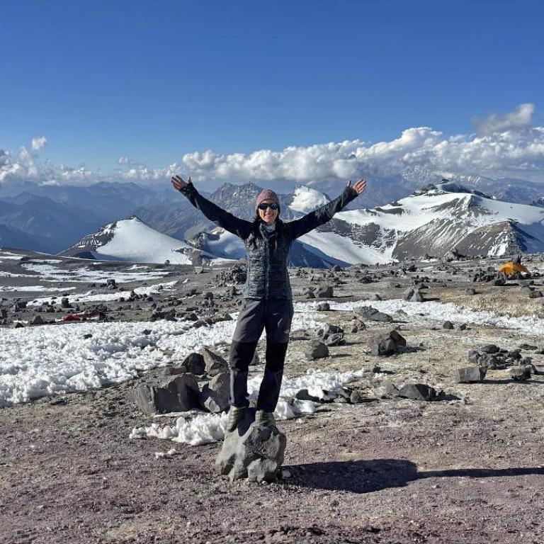 Από μια «ήσυχη» ζωή στον Έβρο στα πιο ακραία βουνά της Γης -Η ιστορία της Κικής Τσακαλδήμη