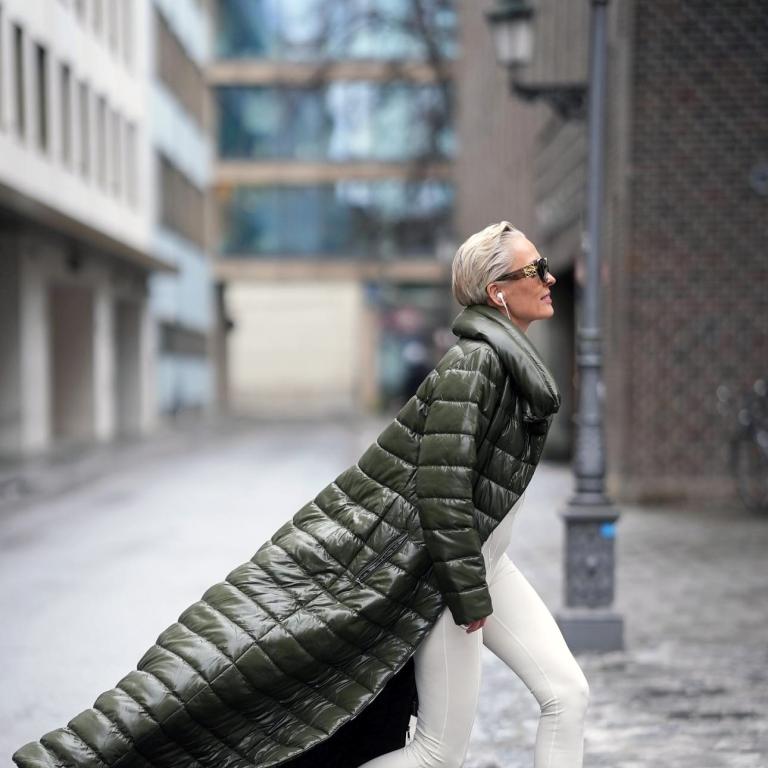 Μετά τα 50: Το λάθος που «βαραίνει» τα λεπτά μαλλιά και πώς να το αποφύγετε