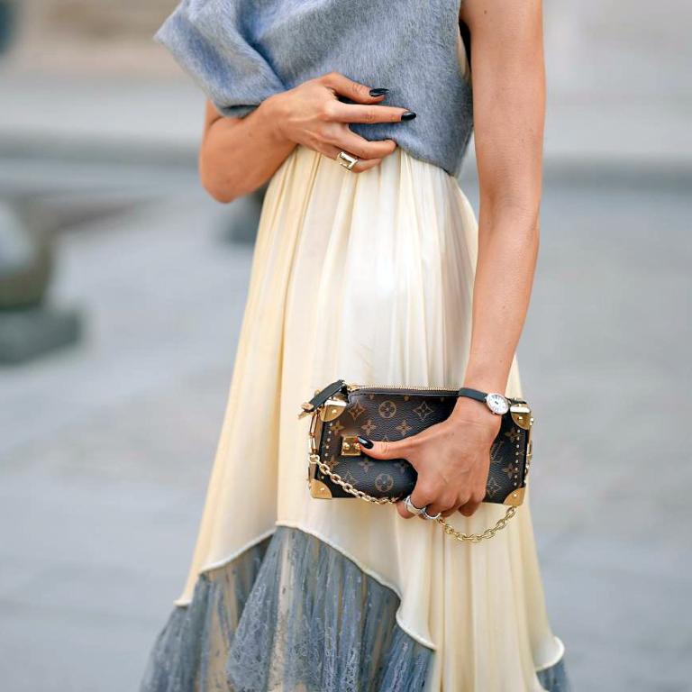 Σκληρυντικό νυχιών: Γιατί πρέπει να το χρησιμοποιείτε, ακόμη κι αν δεν κάνετε μανικιούρ