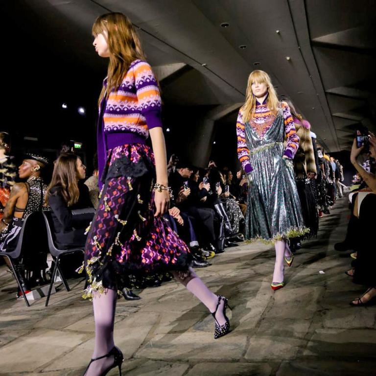 Paris Fashion Week F/W 2026: Σουρεαλιστικά, ρετρό και goth στοιχεία είχε η τρίτη ημέρα στο Παρίσι