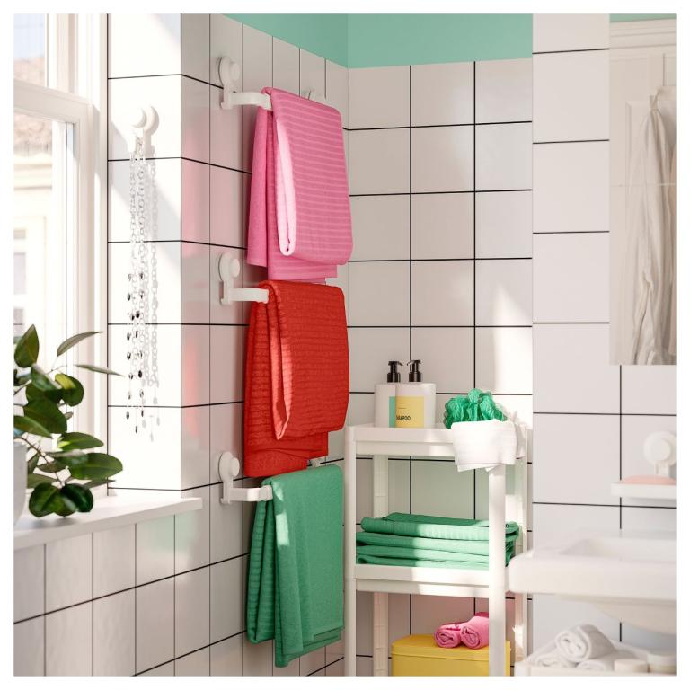 Ραφιέρα από τα IKEA για μικρό μπάνιο