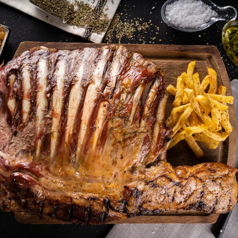 η πέτσα του αρνιού και το αρνί το Πάσχα