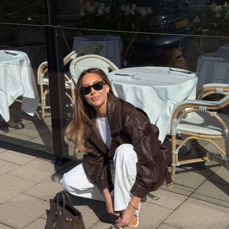 Δερμάτινη τσάντα - Φωτογραφία Instagram: Alexia Kafkaletos