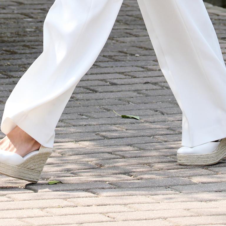 Εσπαντρίγιες: Τα παπούτσια που επιστρέφουν κάθε καλοκαίρι