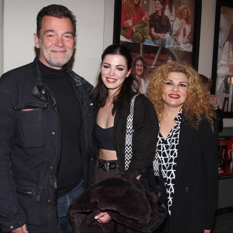 Λαμπερή πρεμιέρα για Τάνια Τρύπη και Τζένη Καζάκου με την παρουσία του Κωνσταντίνου Καζάκου