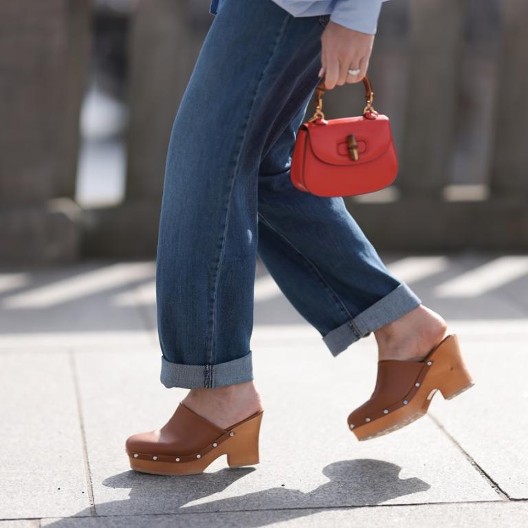 clogs