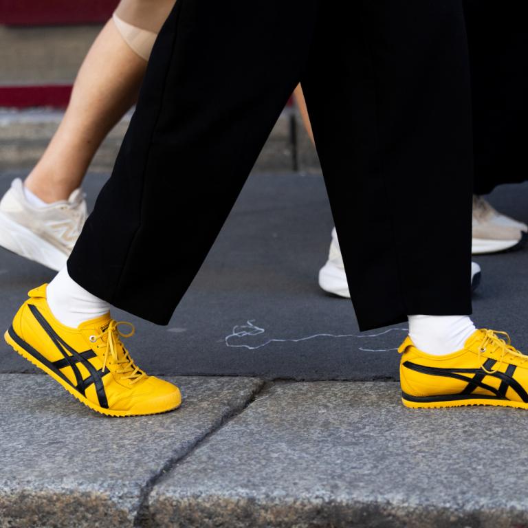 Τα sneakers που θα δώσουν ένταση και στιλ σε κάθε look φέτος