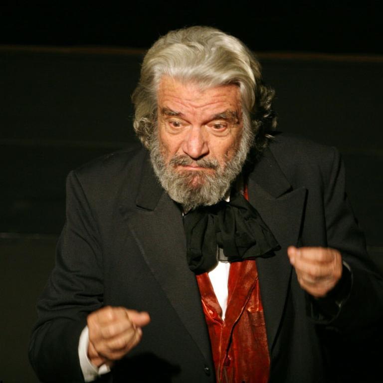 Άγγελος Αντωνόπουλος: Η σπάνια θεατρική του στόφα, η συγγραφή και ο σύντομος γάμος