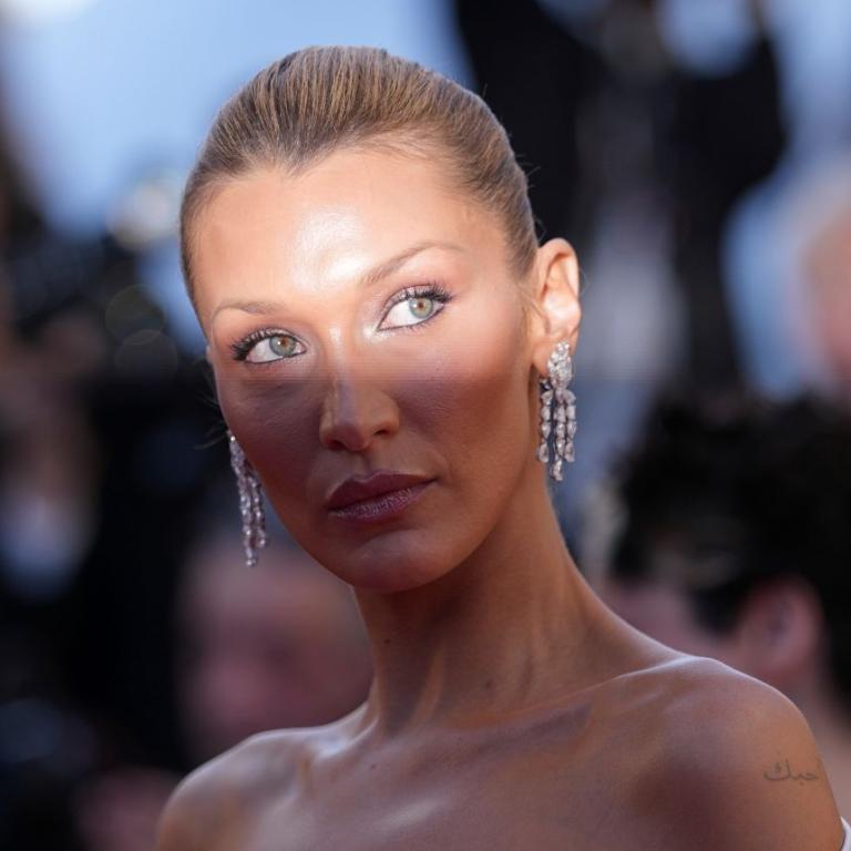 Bella Hadid σε εκδήλωση κοντινή λήψη