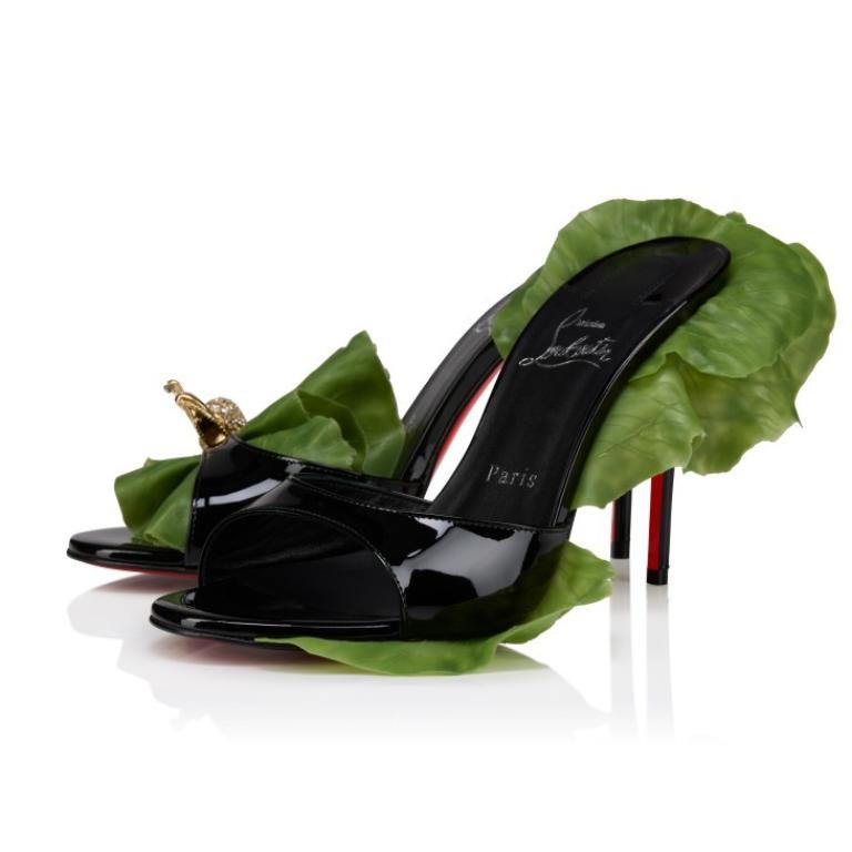 Christian-Louboutin-Einsnail-On-The-Feet-Mule~2.jpg