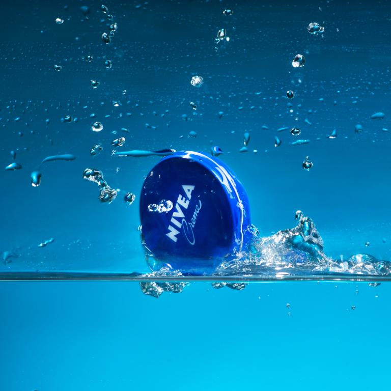 Το viral τρικ με την κρέμα Nivea και ένα κουτάλι που έχει γίνει εμμονή στην Ισπανία
