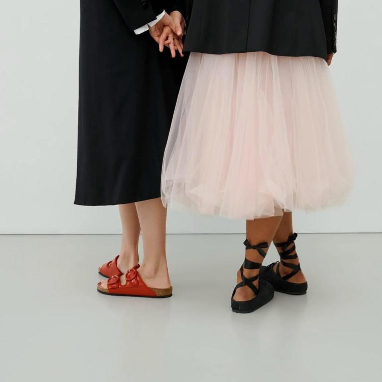 Birkenstock x Repetto: Η πρακτικότητα συναντά τις φίνες γραμμές του μπαλέτου σε μια νέα απρόσμενη συνεργασία