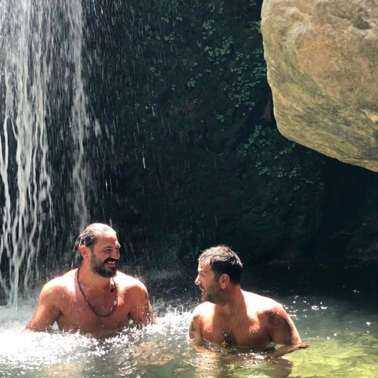 Δήμητρης Μακρυνιώτης, Γιώργος Μαζωνάκης