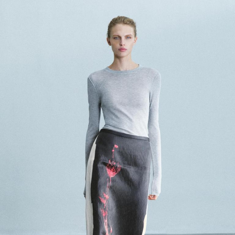 Η φούστα Zara που θυμίζει Prada/Φωτογραφία Zara 