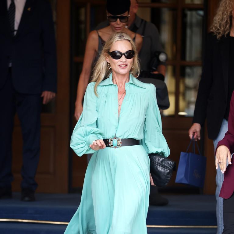 Από το shirt dress της Κέιτ Μος στο νέο Dior της Rosalía/Φωτογραφία: Getty Images