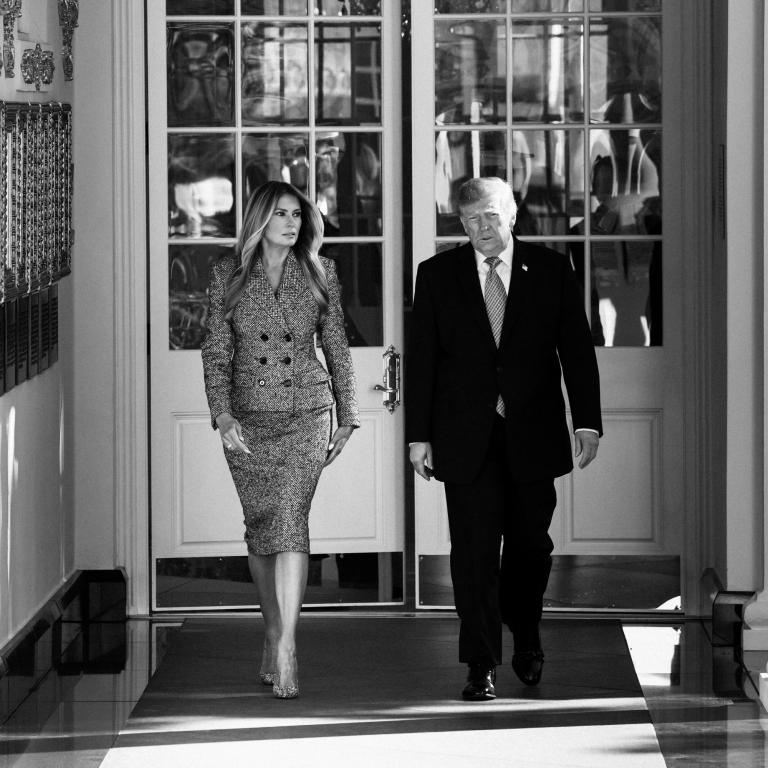 Η Μελάνια Τραμπ με κοστούμι/Φωτογραφία Instagram: Melania Trump