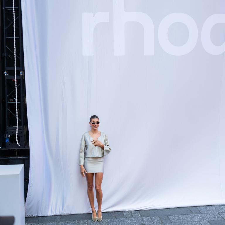Η Rhode ήρθε στην Ελλάδα -5 προϊόντα του viral brand που αξίζει να γνωρίσετε