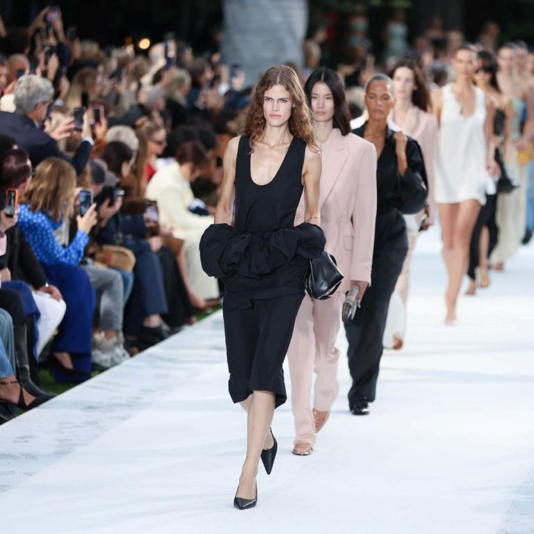 μοντελα στην πασαρελα της stella mccartney ανοιξη 2027