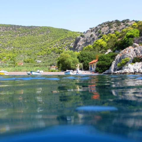 Η παραλία της Ψάθας