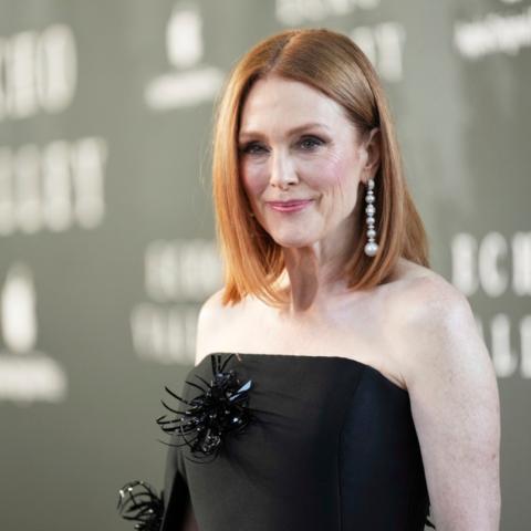 Η Τζούλιαν Μουρ στο κόκκινο χαλί