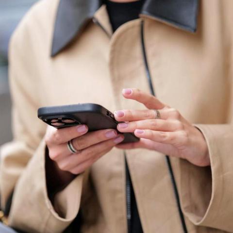 Μίνιμαλ νύχια 