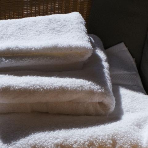 Πώς θα μένουν απαλές οι πετσέτες του μπάνιου