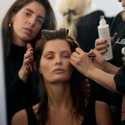 Μοντέλο που βάφεται 