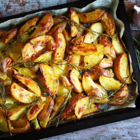 Πατάτες φούρνου / Φωτογραφία: Shutterstock